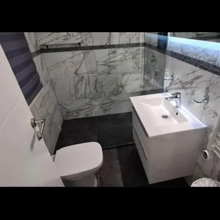 Enna Apartment *